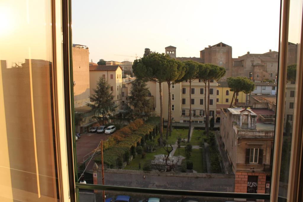 Colosseo Panorama By Ghor Rome Exterior photo